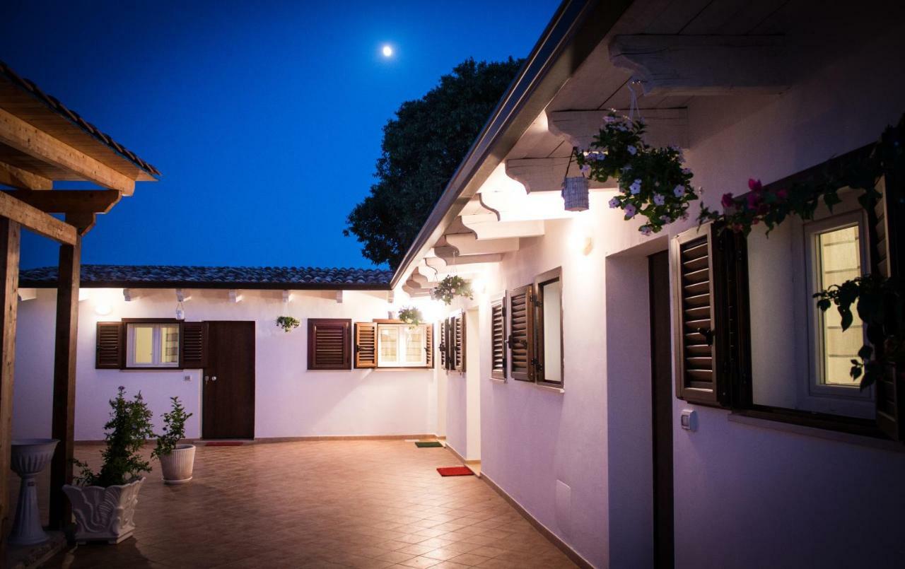Masseria D'Aprile Castellaneta Buitenkant foto